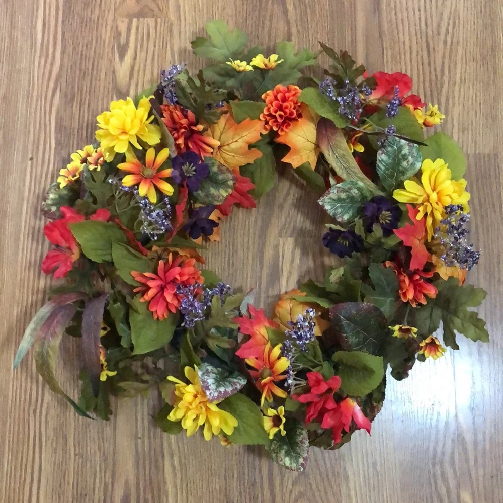 Beautiful fall wreath approx 18” diameter